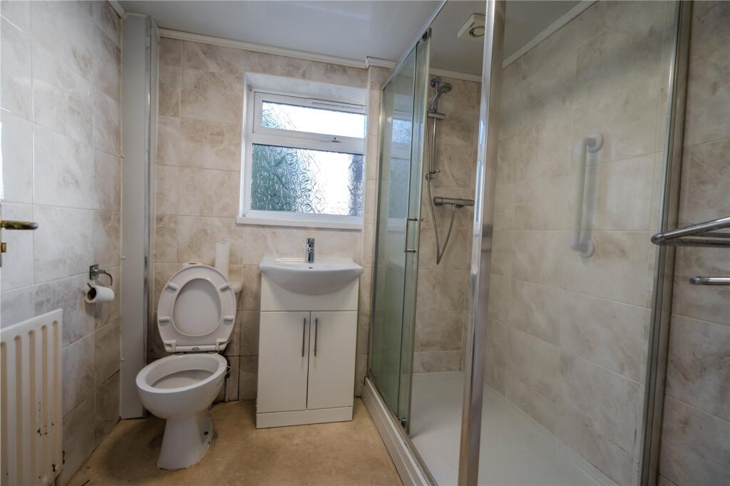 Gff - Shower Room