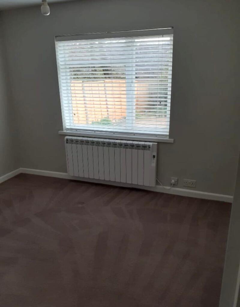 Alma Lane, Farnham, GU9