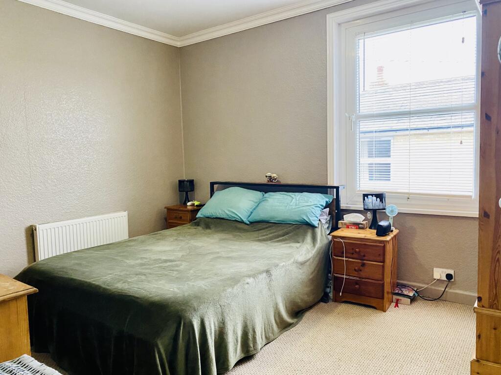24 alfred bedroom 