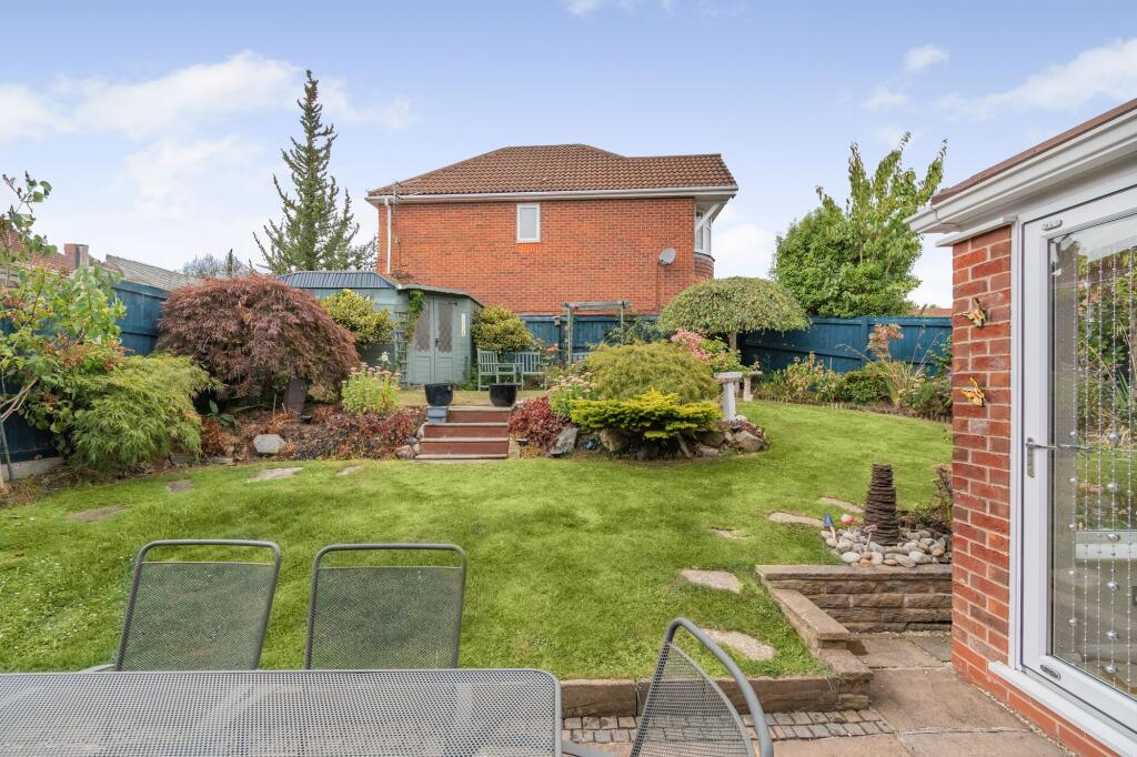 Garden to rear
