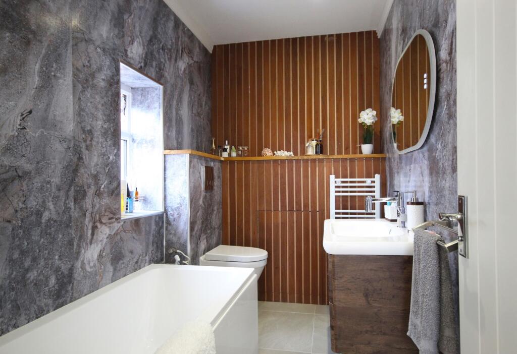 Ground Floor Family Bathroom