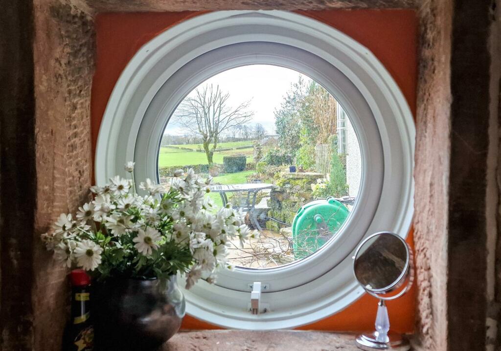 Cloakroom Window.jpg