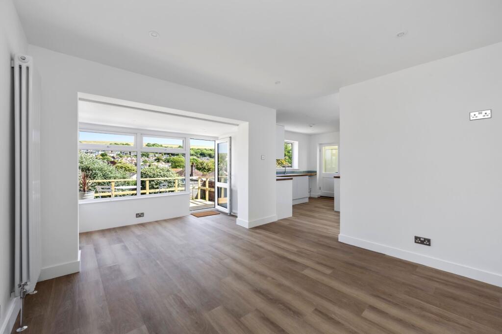 Sitting/Dining Room