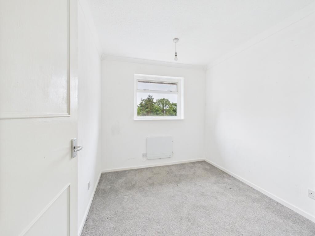 12. CAM04922G0-PR0055-STILL015