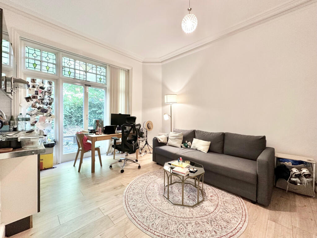Studio Flat for Rent in Belsize Park