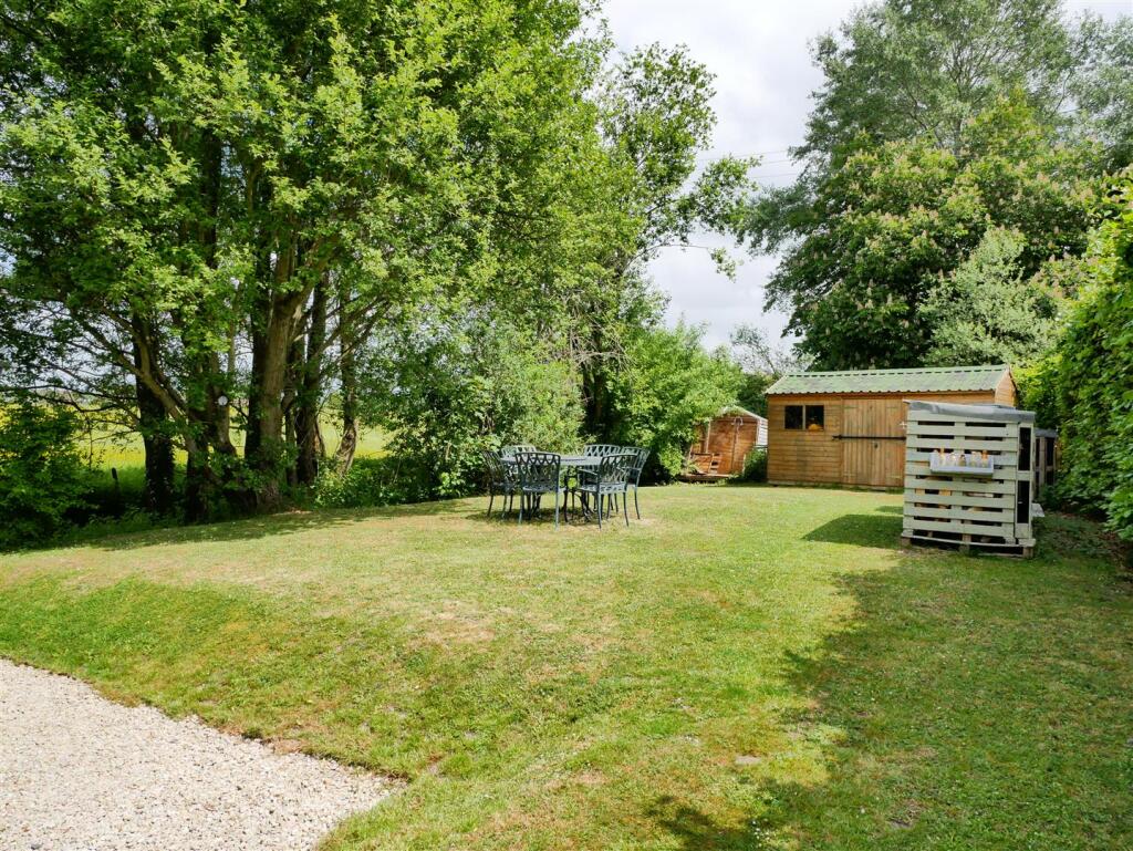 MAIN GARDEN
