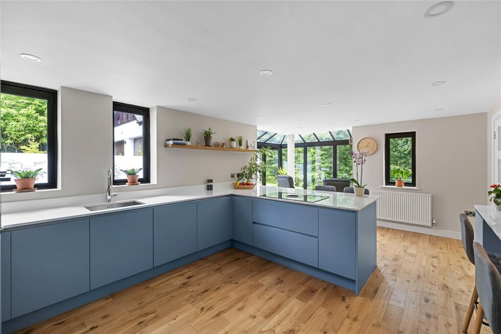 Kitchen/Breakfast Rm