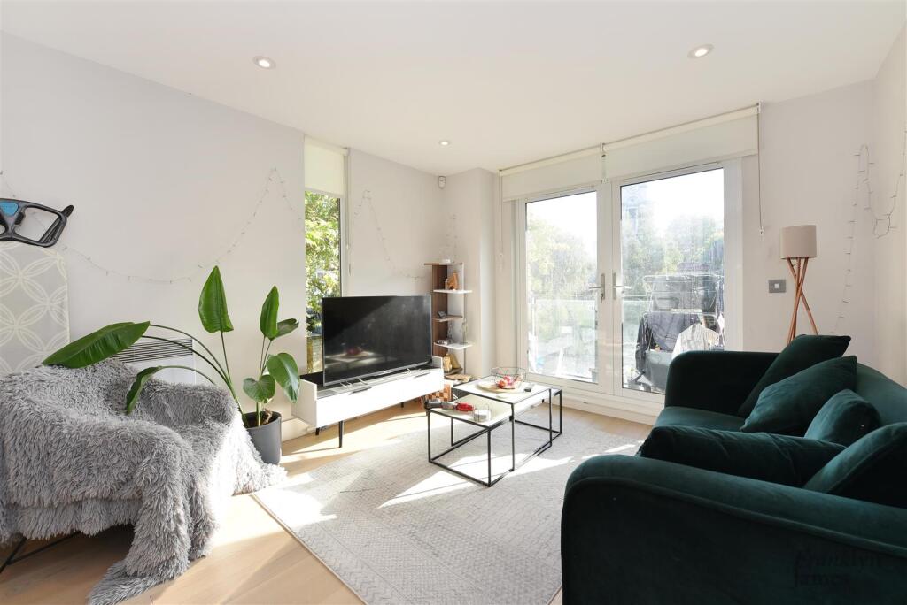 Grosvenor Court (10).JPG