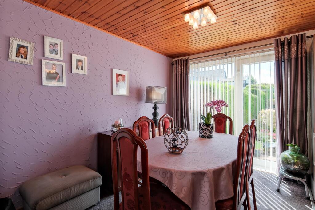 019-11 Whiteshaw Avenue, Carluke, ML8 5DF.jpg