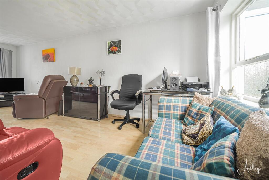 Open Plan Dining Area