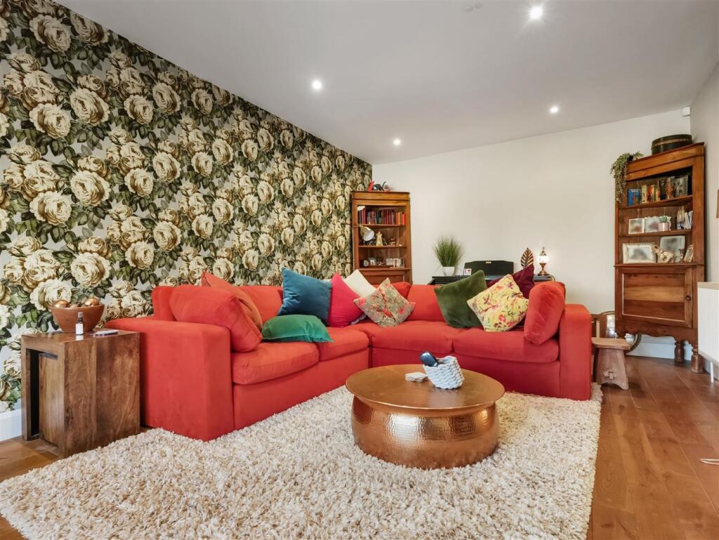 Separate Lounge