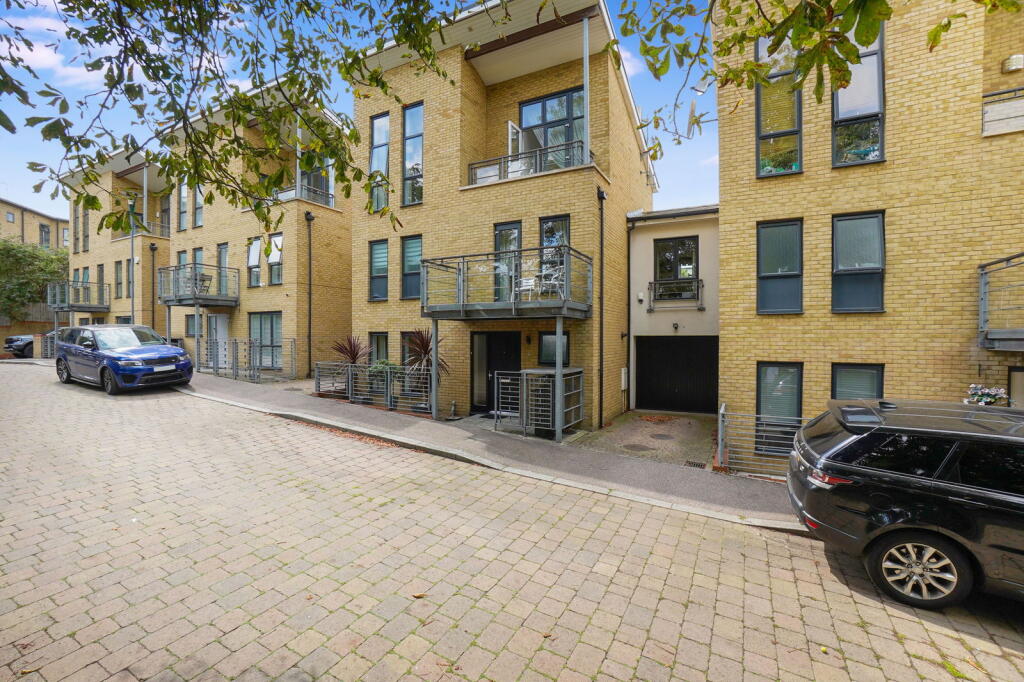 Northwood Drive, Waterstone Park, Greenhithe, DA9 9RG