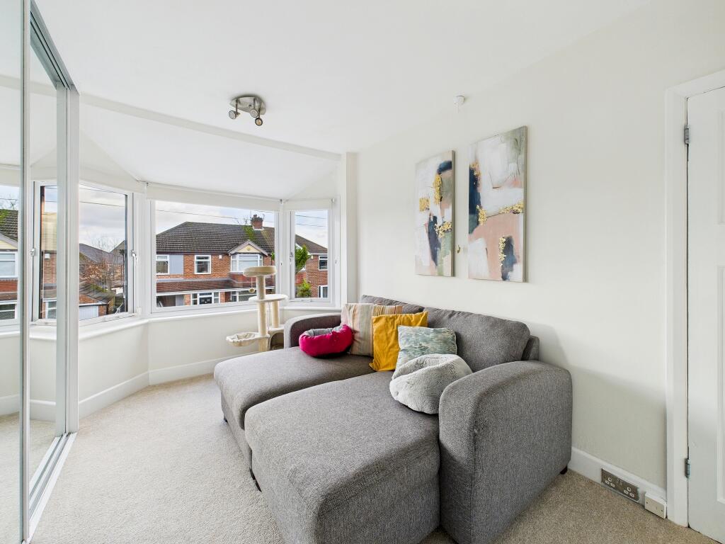 CAM05192G0-PR0193-STILL029