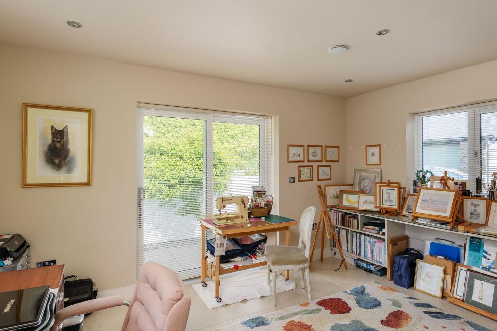 New Strete Lodge, Strete, Dartmouth - Bedroom 4 / Studio