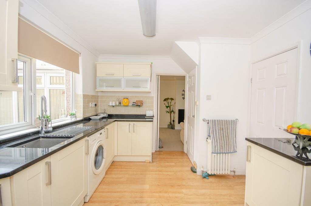 Kitchen pic 3.jpg