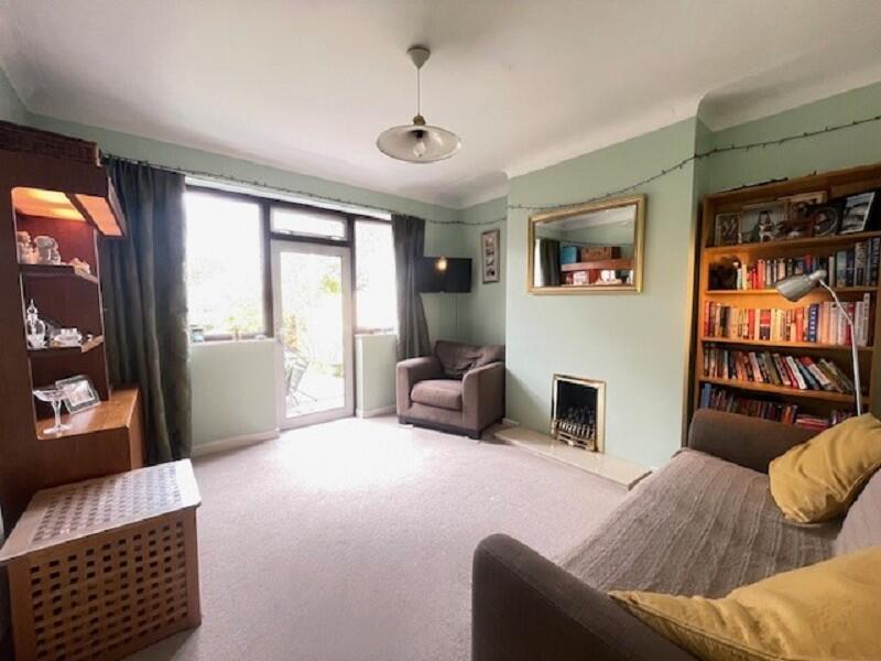 Rear Entertaining Room