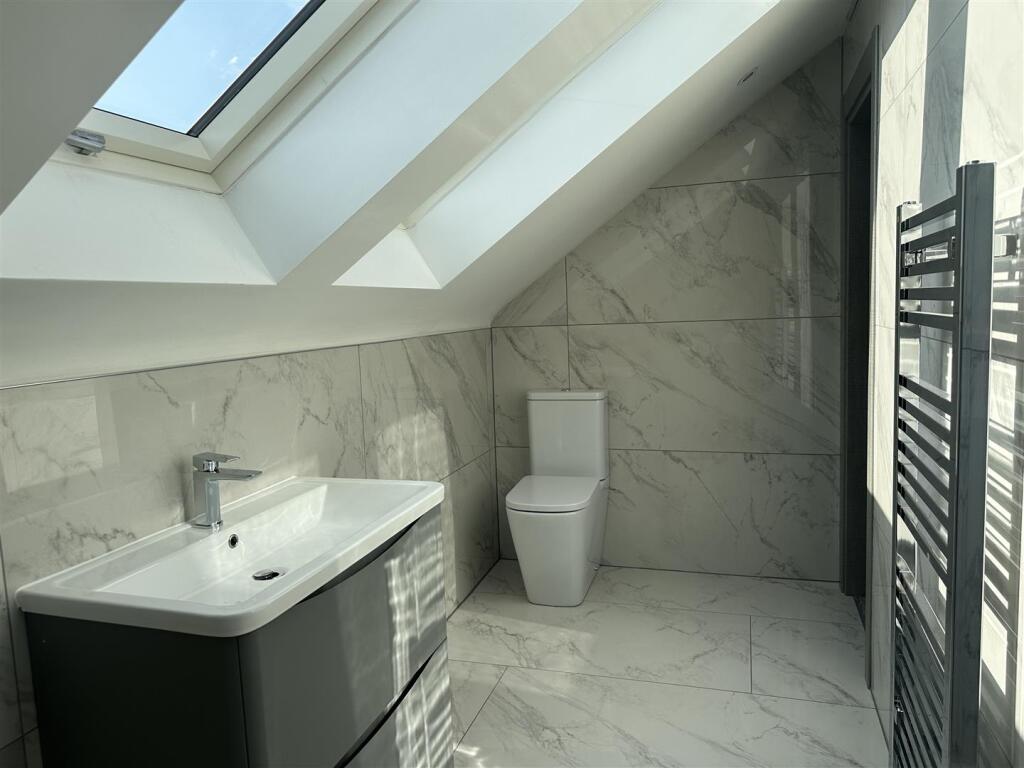 Bedroom One En-Suite