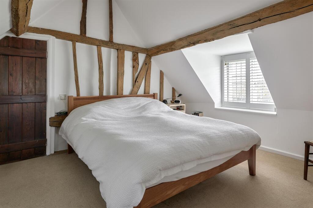 Main Bedroom (other way)