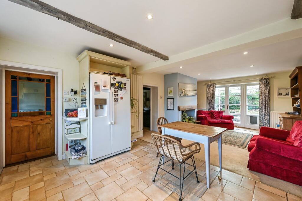 Kitchen/Break Family Rm