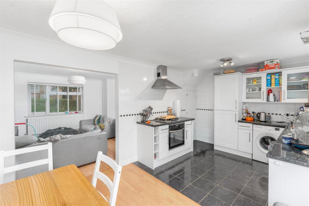 46 Kingfisher Drive, Banbury-13.jpg