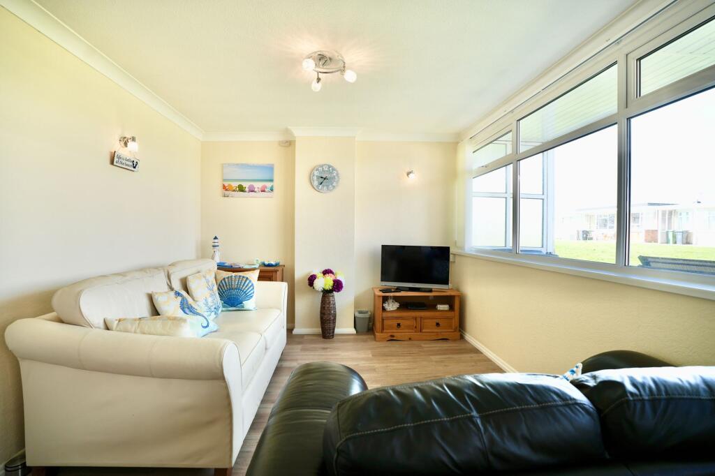 Kitchen/Lounge