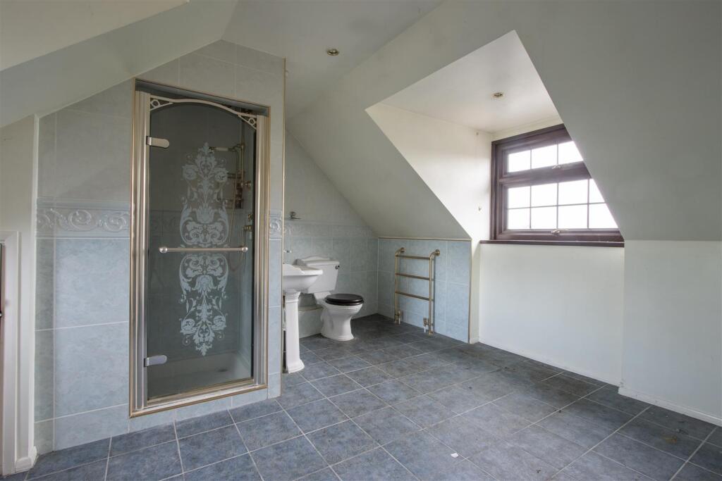 En Suite Shower Room