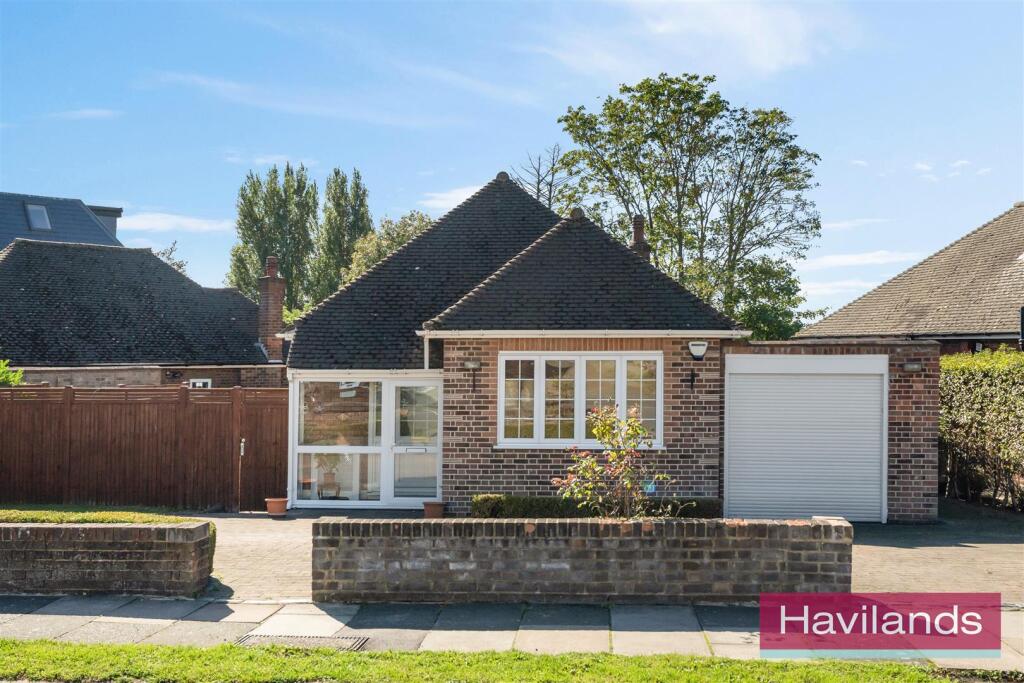 Oakwood Crescent-1.jpg