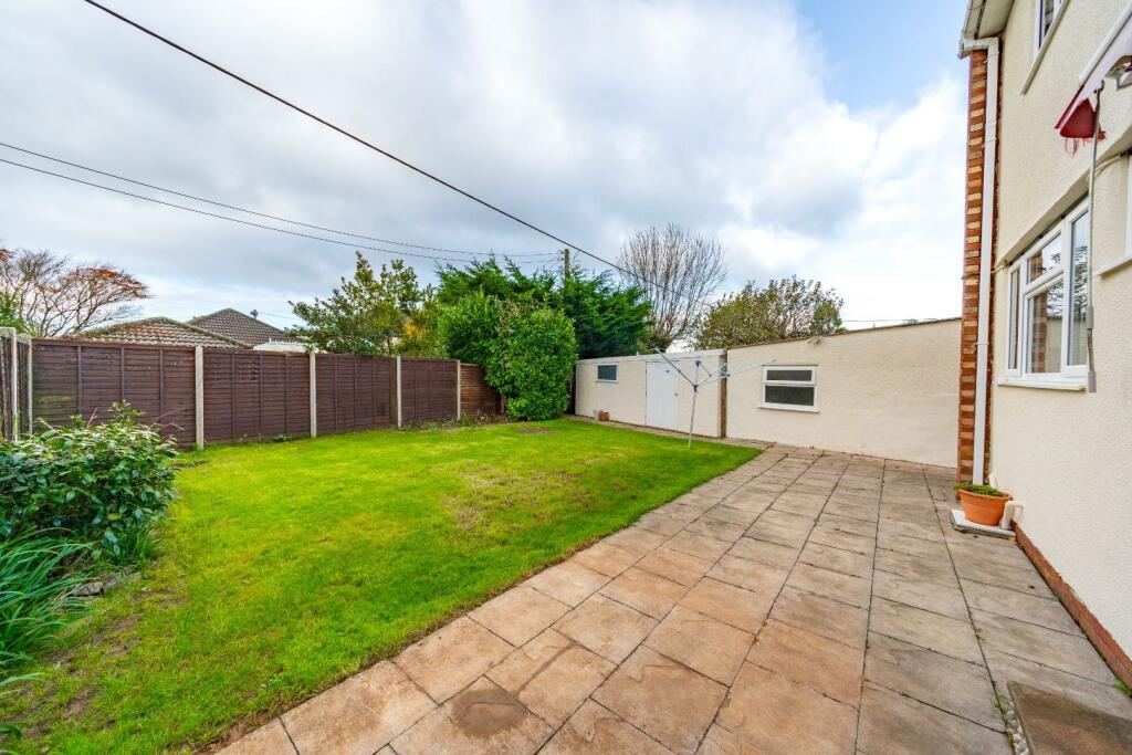 1.14 - rear garden.jpg