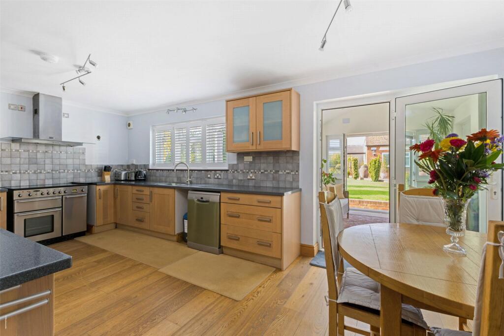Kitchen/Breakfast