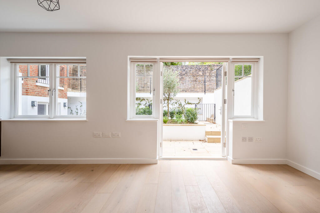 Compayne Gdns 83 ...