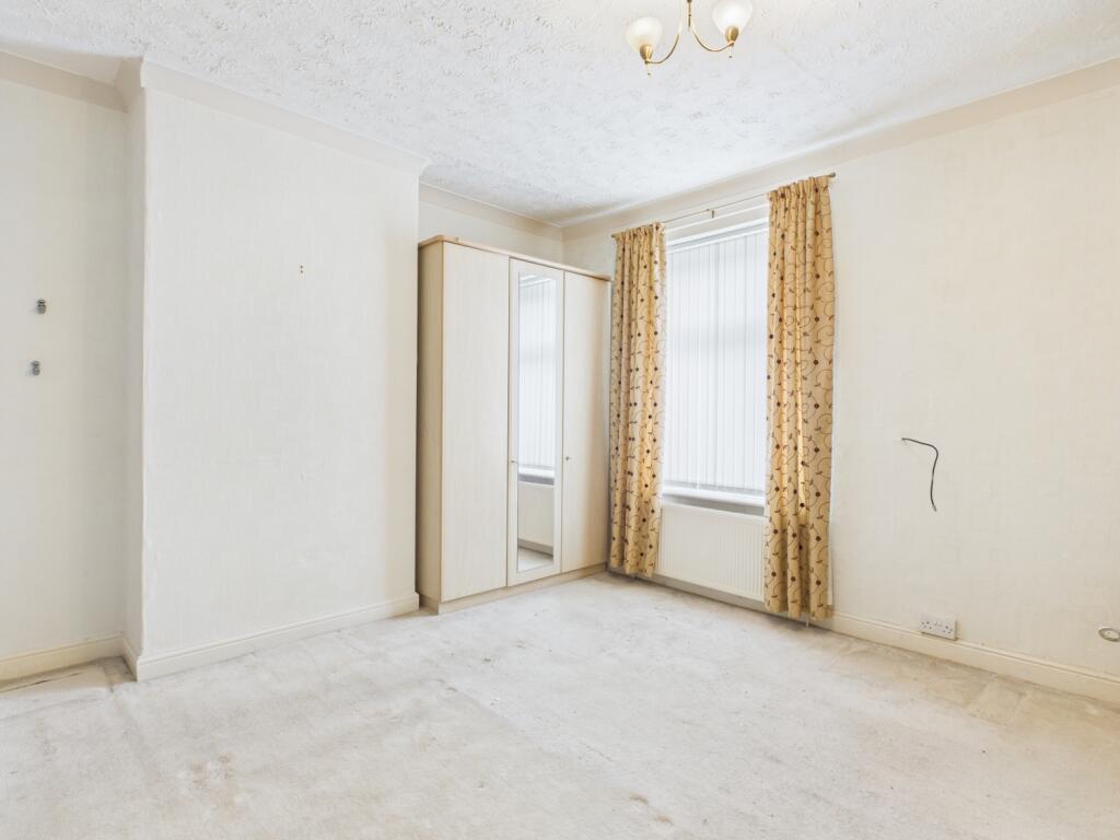 CAM03729G0-PR0058-STILL012