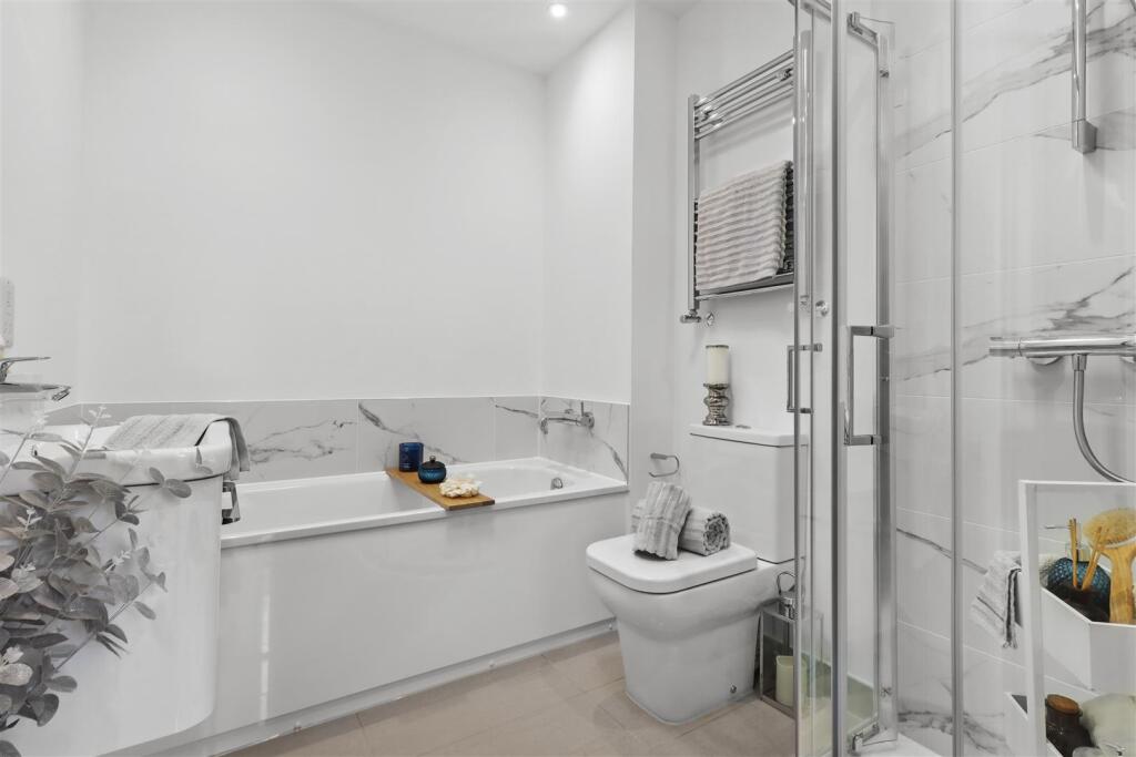 Main Bathroom