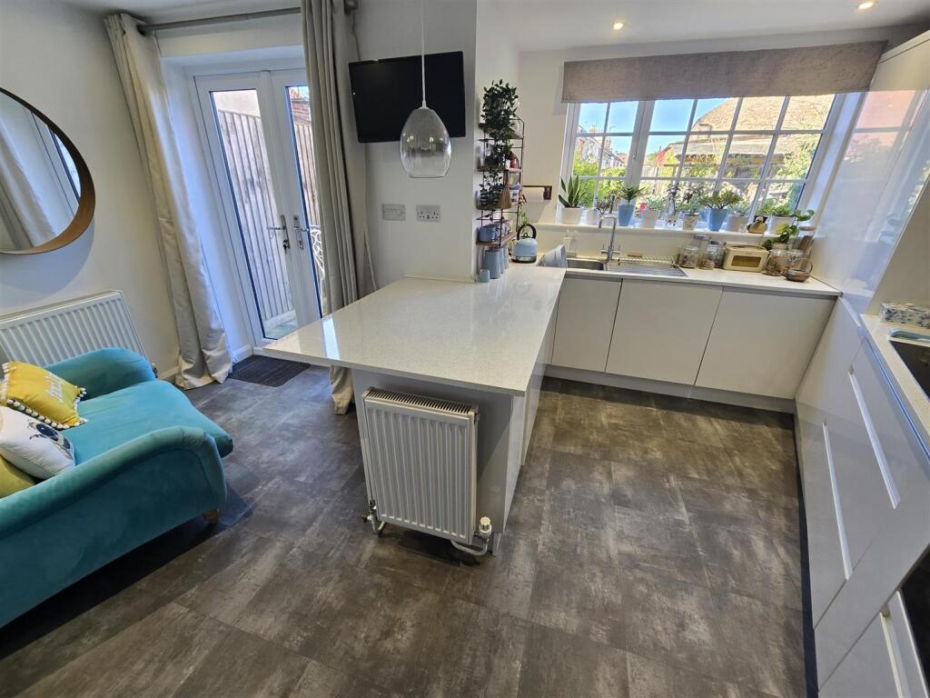 Kitchen/Breakfast Room