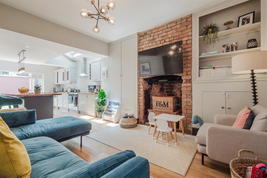 Live In Dining Kitchen