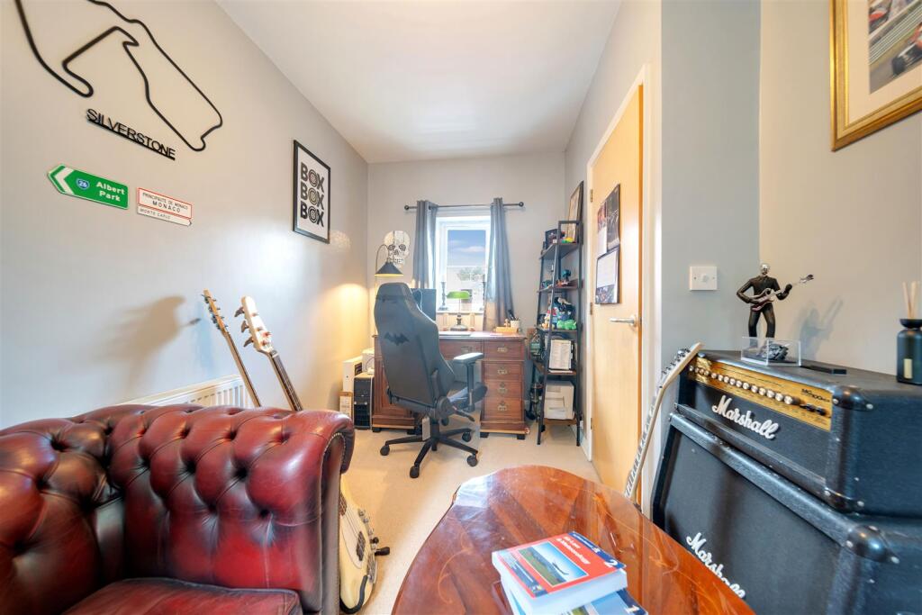 104 Foxhall Rd-27.jpg