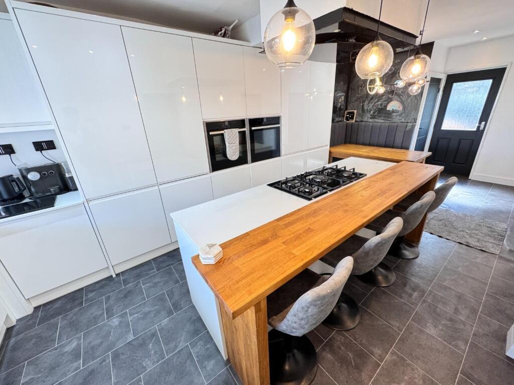 KITCHEN/DINER/BREAKFAST ROOM