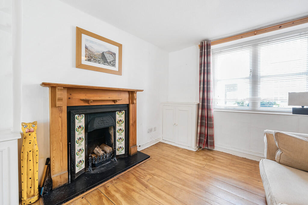 Living/Dining Roo...