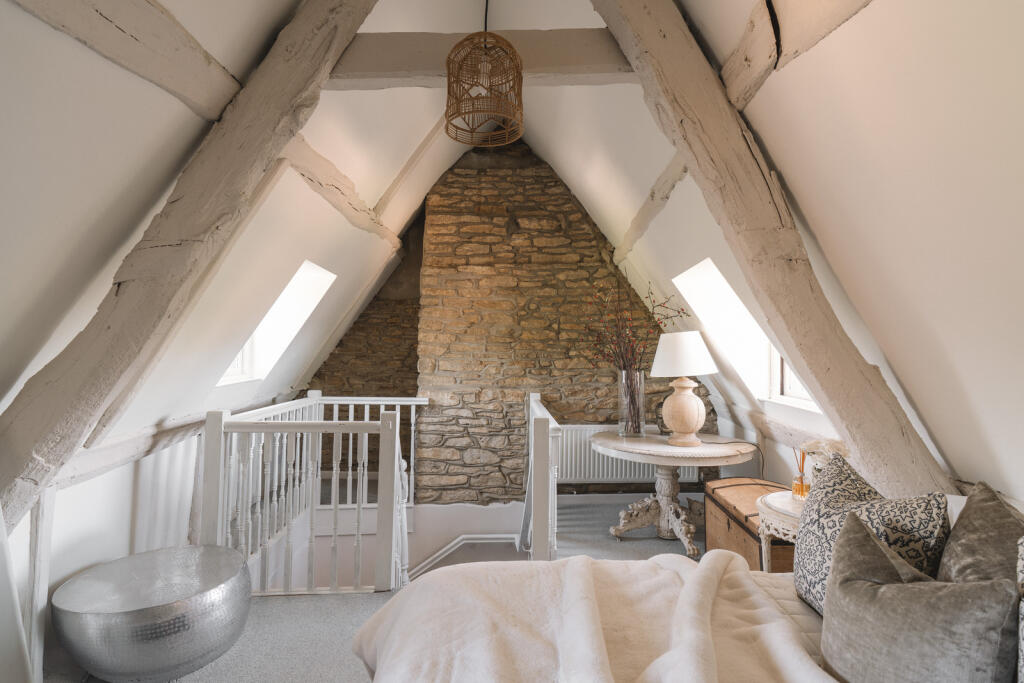 285831 - A0OP6000003OAAOMAC_N49_EDIT.jpg