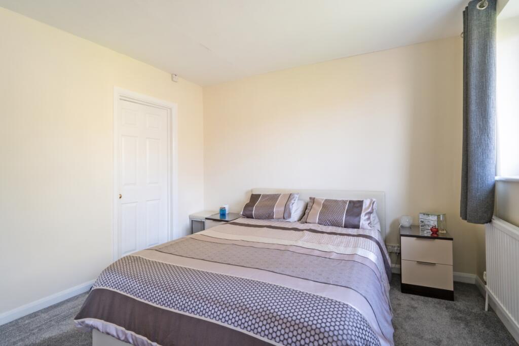 Windrush 295858 -...