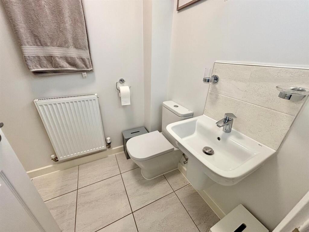 Shower Room En-Suite