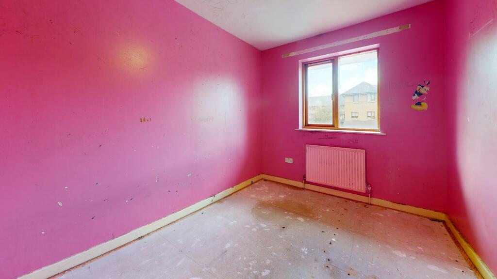 41 Arnett Square, Chingford, London E4 8YY
