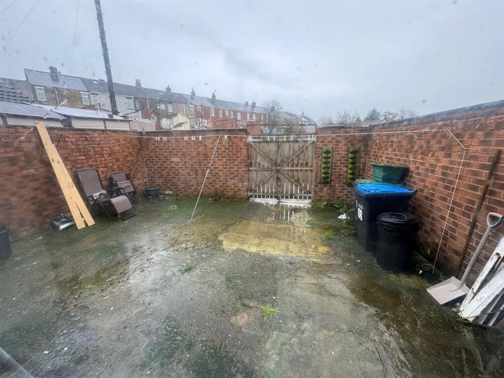 yard.jpg