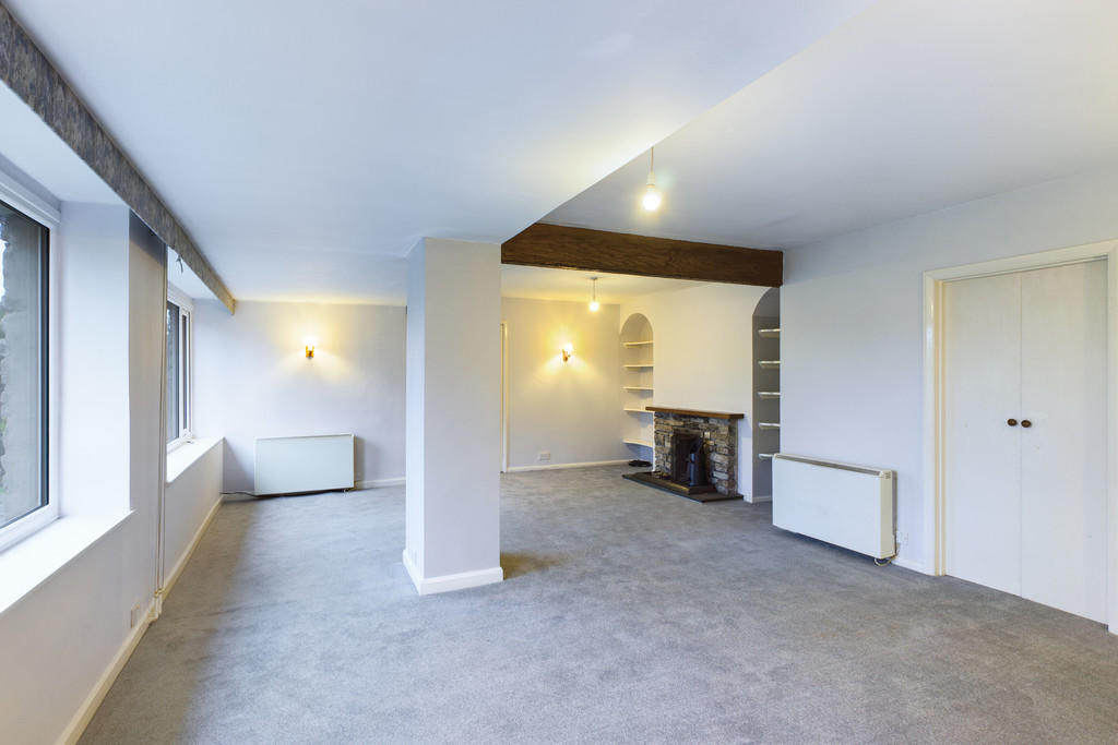 Spacious Lounge