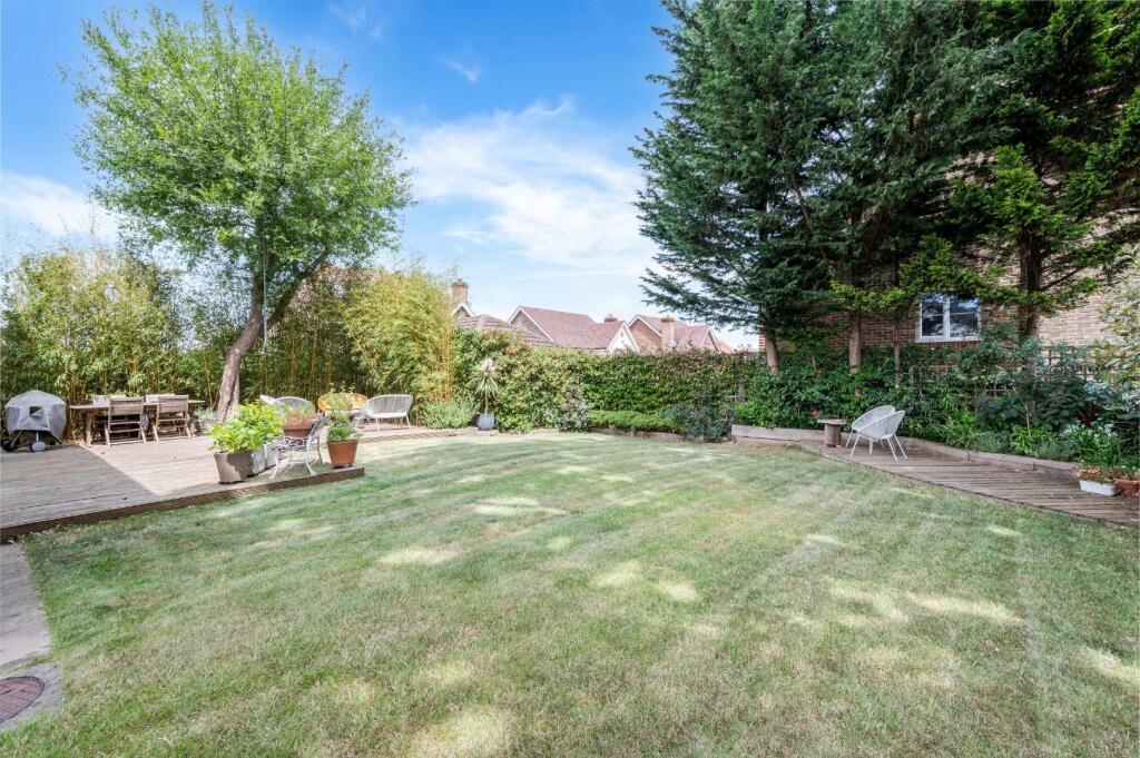 ELMWOOD DRIVEWAY (16).jpg