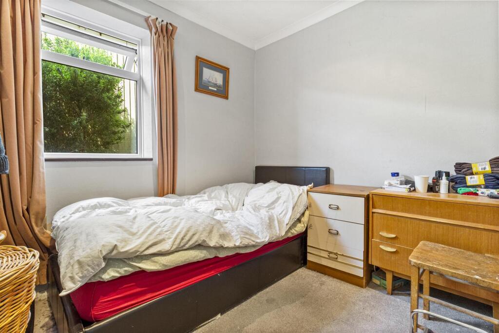 Whylands Crescent, 12_021.JPG