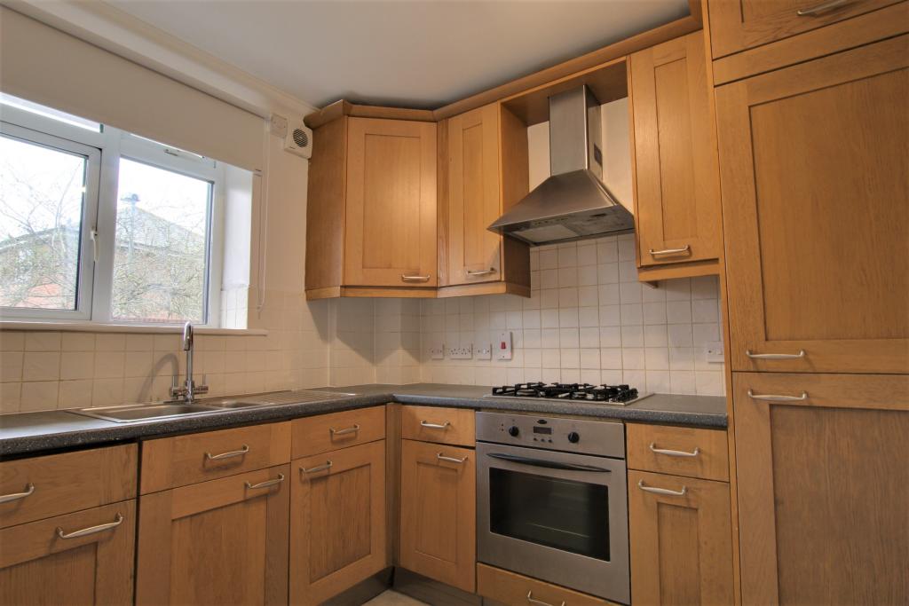 5.kitchen.jpg