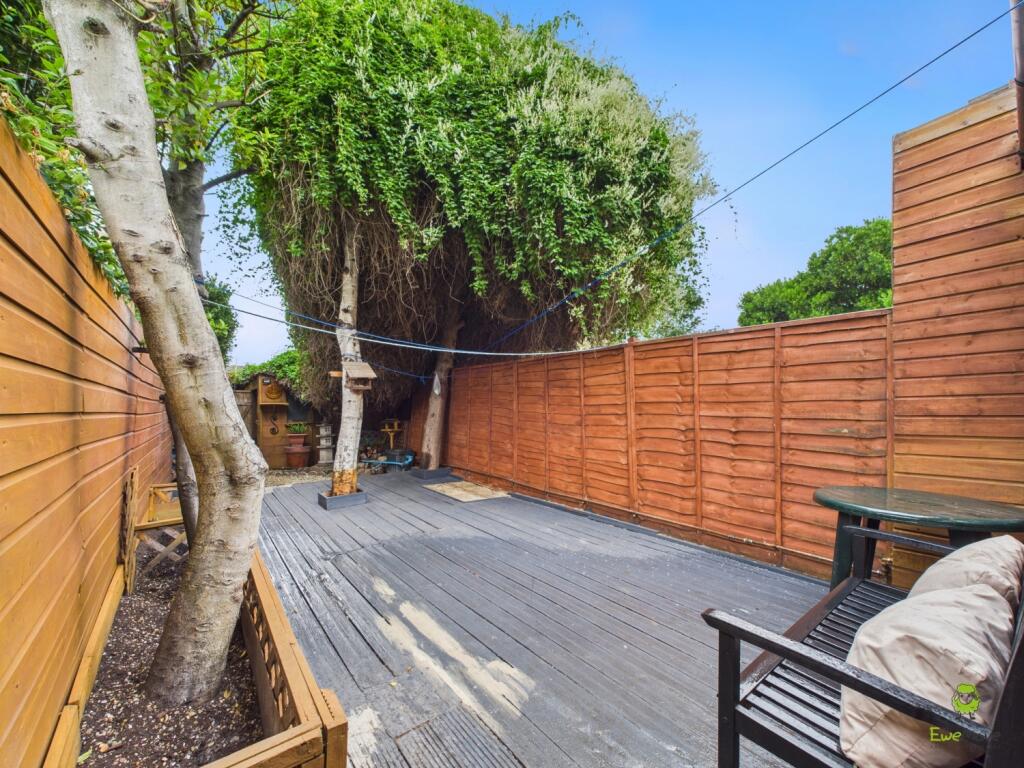 CAM02615G0-PR0084-STILL011