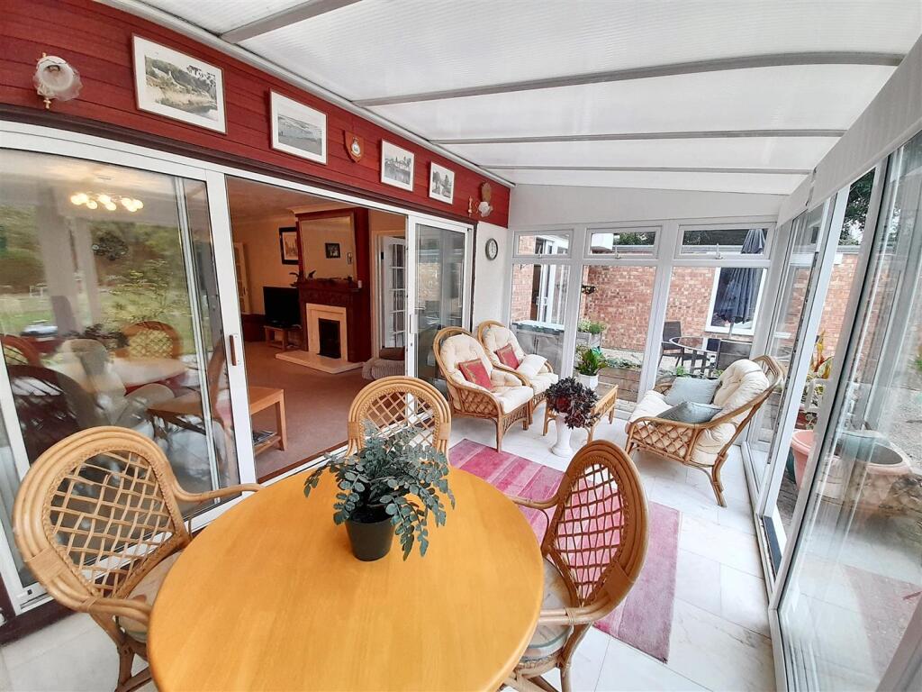 Dining conservatory new.jpg