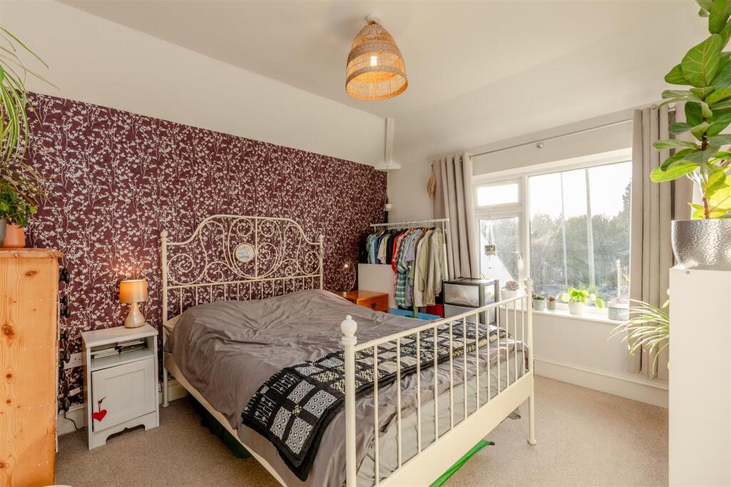 Canford Lane, Westbury on Trym Bed 1.jpg
