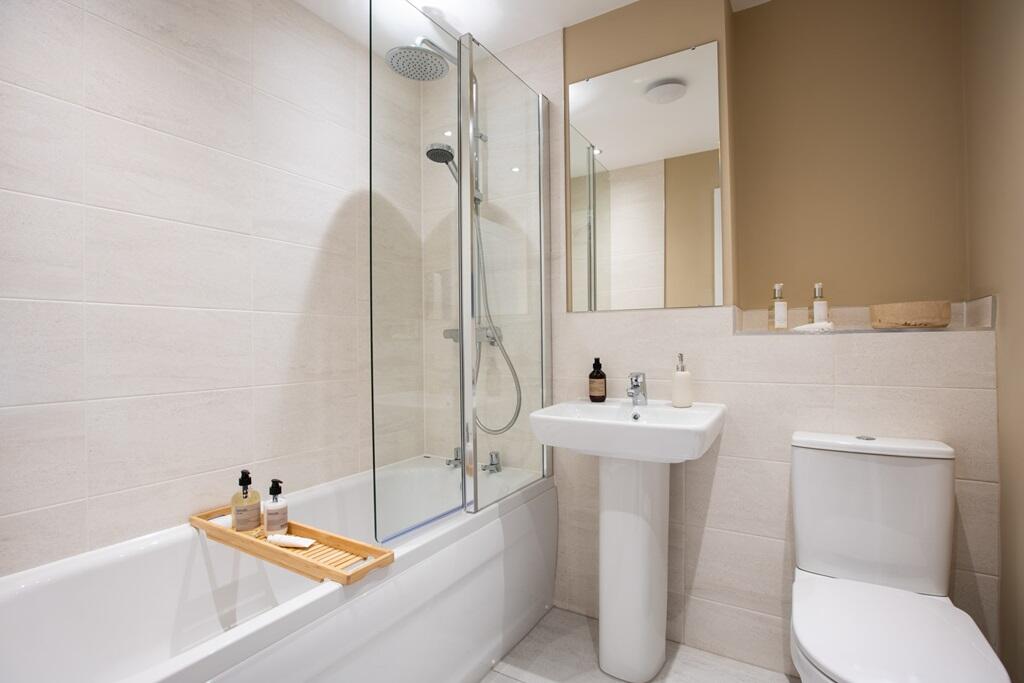 Personalise your bathroom with Porcelanosa wall tiles